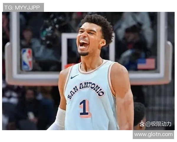 马刺与雷霆季后赛第六场激战回顾与精彩瞬间分析