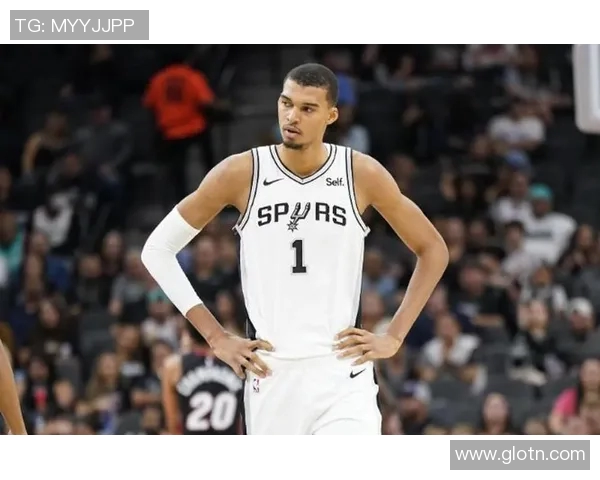 马刺继承冠军血统！新秀表现抢眼，被誉为未来骑士Kawhi